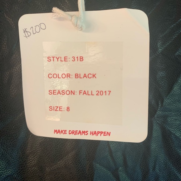 RORA crop top with fringe. Size 8 - Picture 14 of 14